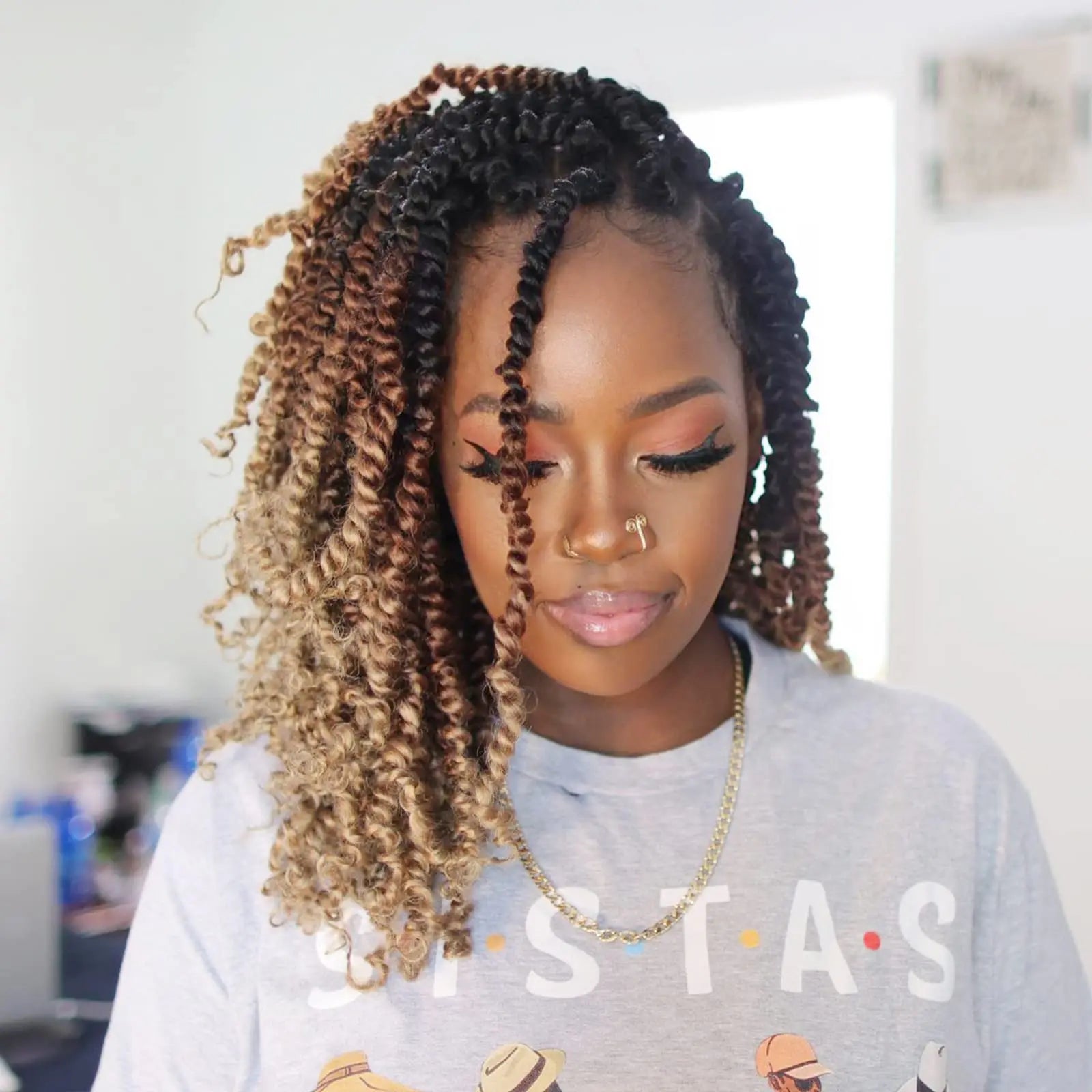 Toyotress Tiana Passion Twist Hair Pre-Twisted Pre-Looped Passion Twists Crochet Braids Made Of Bohemian Hair Synthetic Braiding Hair Extension