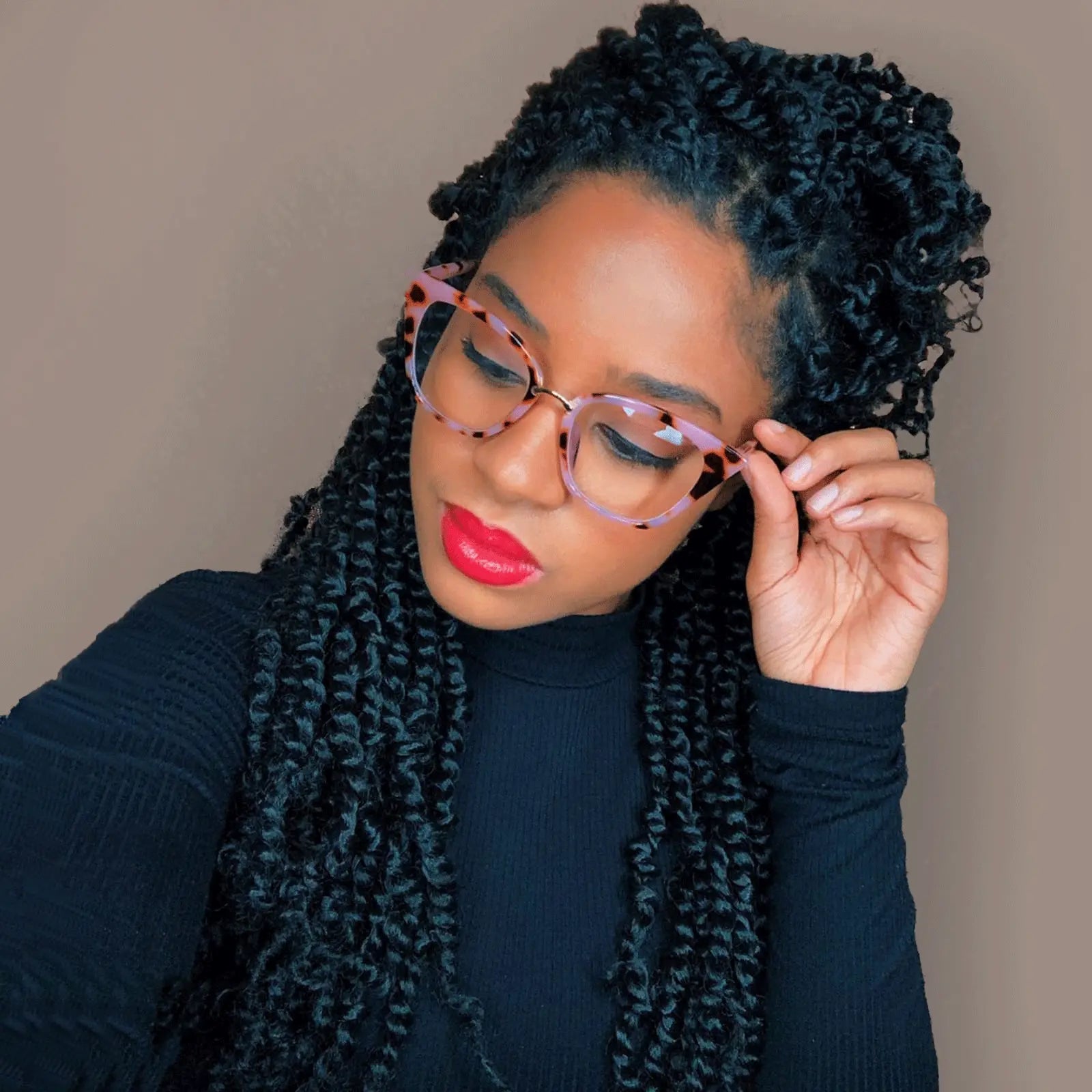 Toyotress Tiana Passion Twist Hair Pre-Twisted Pre-Looped Passion Twists Crochet Braids Made Of Bohemian Hair Synthetic Braiding Hair Extension