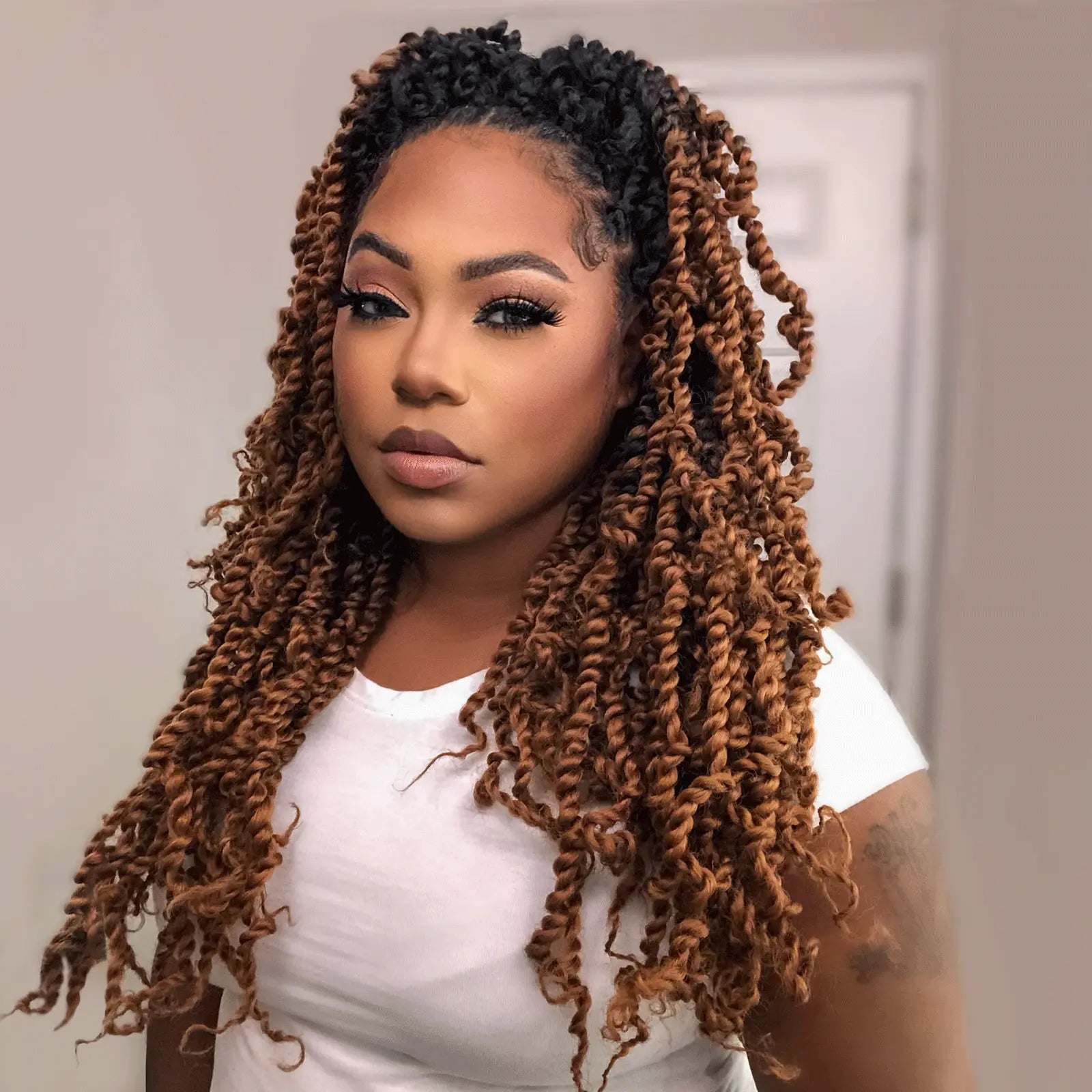 Toyotress Tiana Passion Twist Hair Pre-Twisted Pre-Looped Passion Twists Crochet Braids Made Of Bohemian Hair Synthetic Braiding Hair Extension