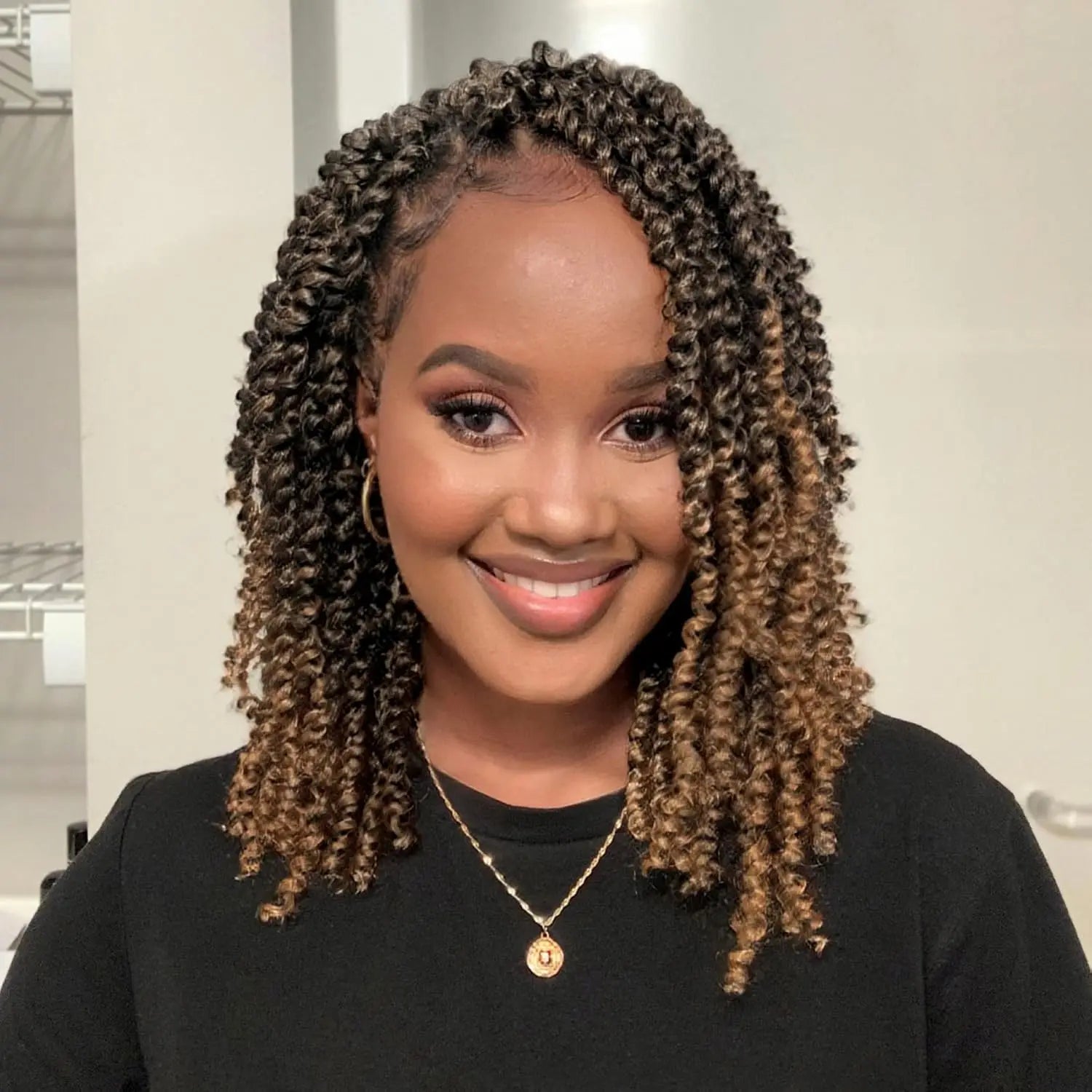 Toyotress Tiana Passion Twist Hair Pre-Twisted Pre-Looped Passion Twists Crochet Braids Made Of Bohemian Hair Synthetic Braiding Hair Extension