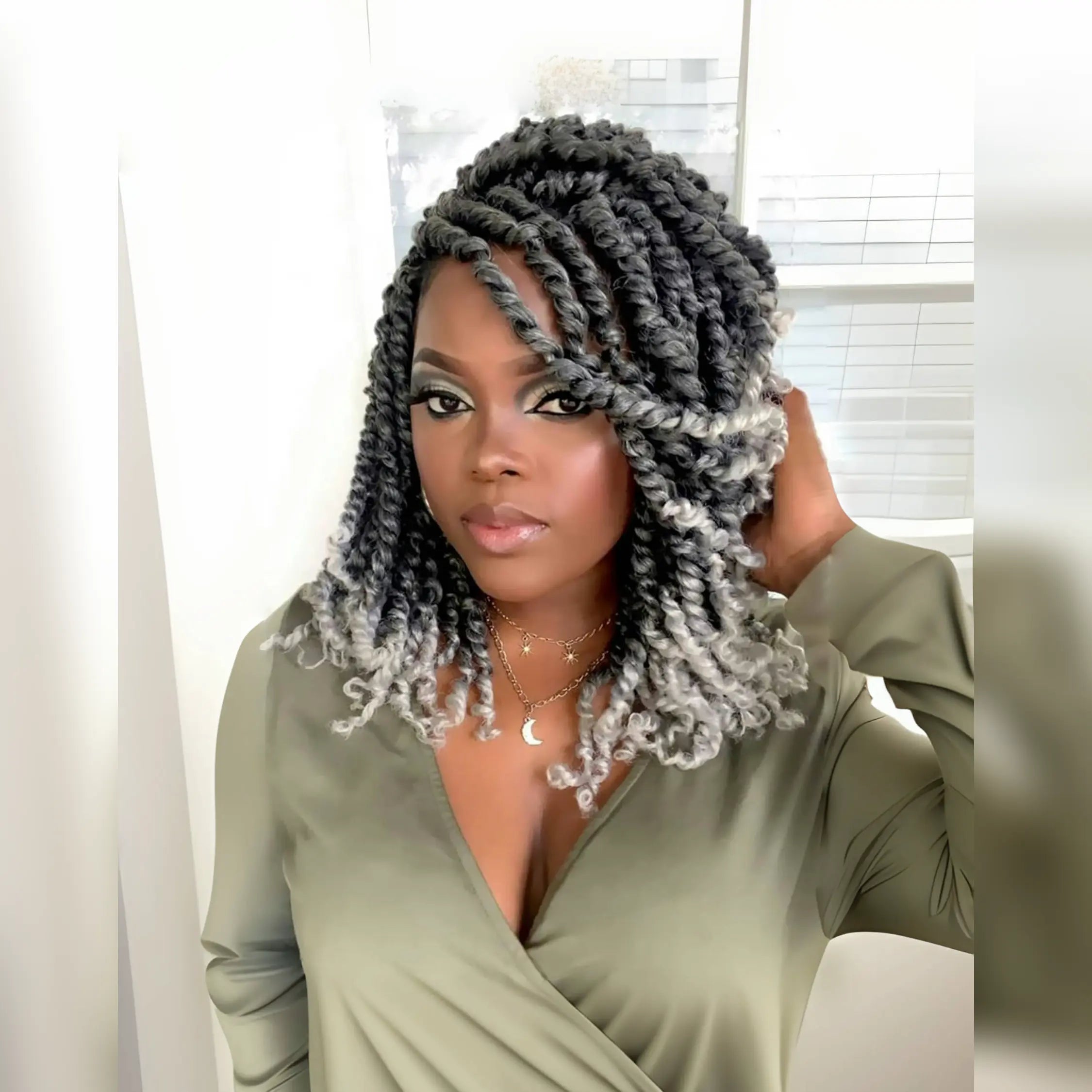 Toyotress Tiana Passion Twist Hair Pre-Twisted Pre-Looped Passion Twists Crochet Braids Made Of Bohemian Hair Synthetic Braiding Hair Extension